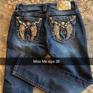 Women’s Miss Me jeans